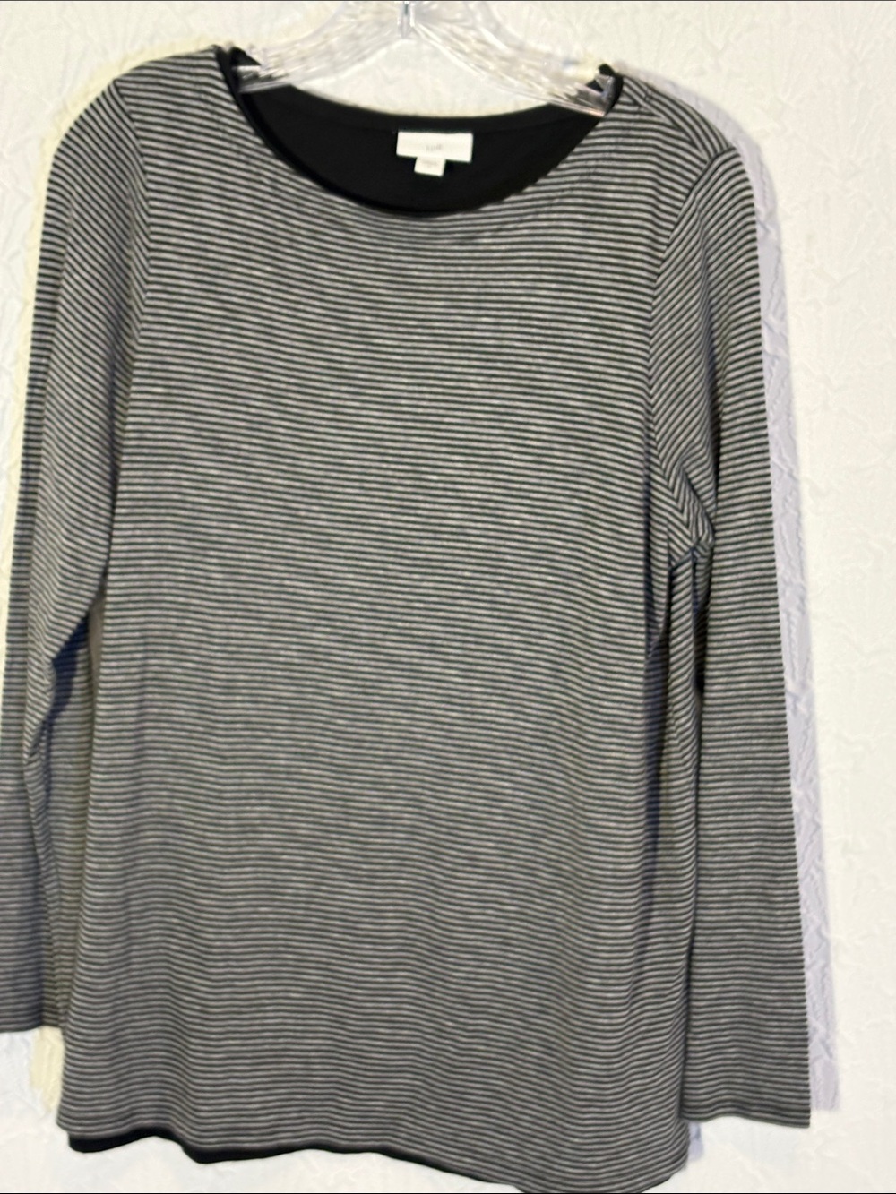 J Jill Narrow Black and White Striped Long-Top solid black lining. Layered look